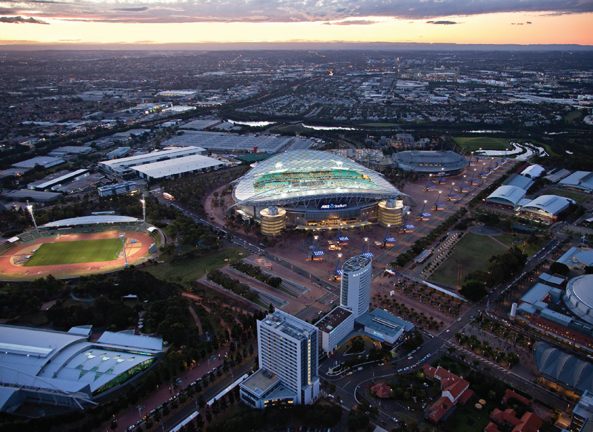 Ibis Sydney Olympic Park Hotel Exterior photo